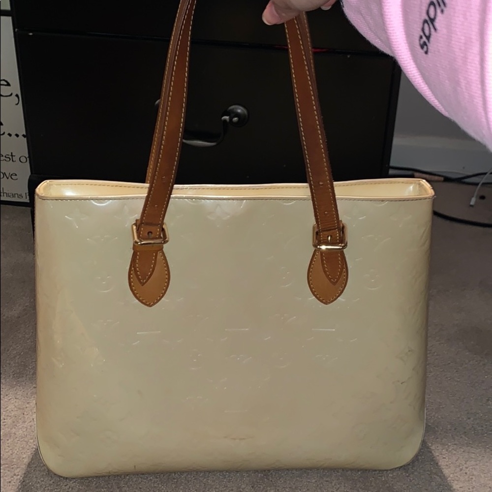 Louis Vuitton patent leather purse